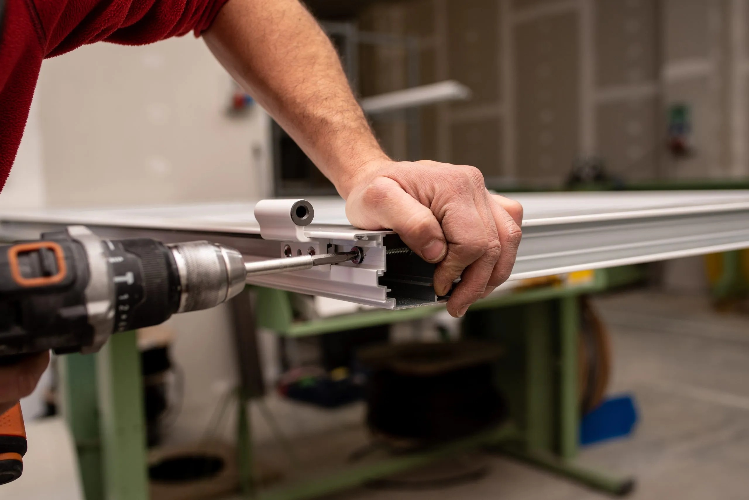 Stainless Steel vs. Iron: Choosing the Right Metal for Your Stairs and Rails